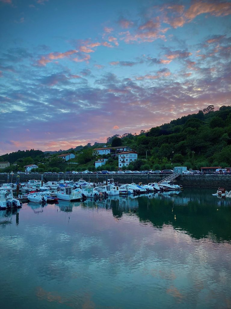 Villaviciosa Asturias atardecer en la playa nómadas digitales